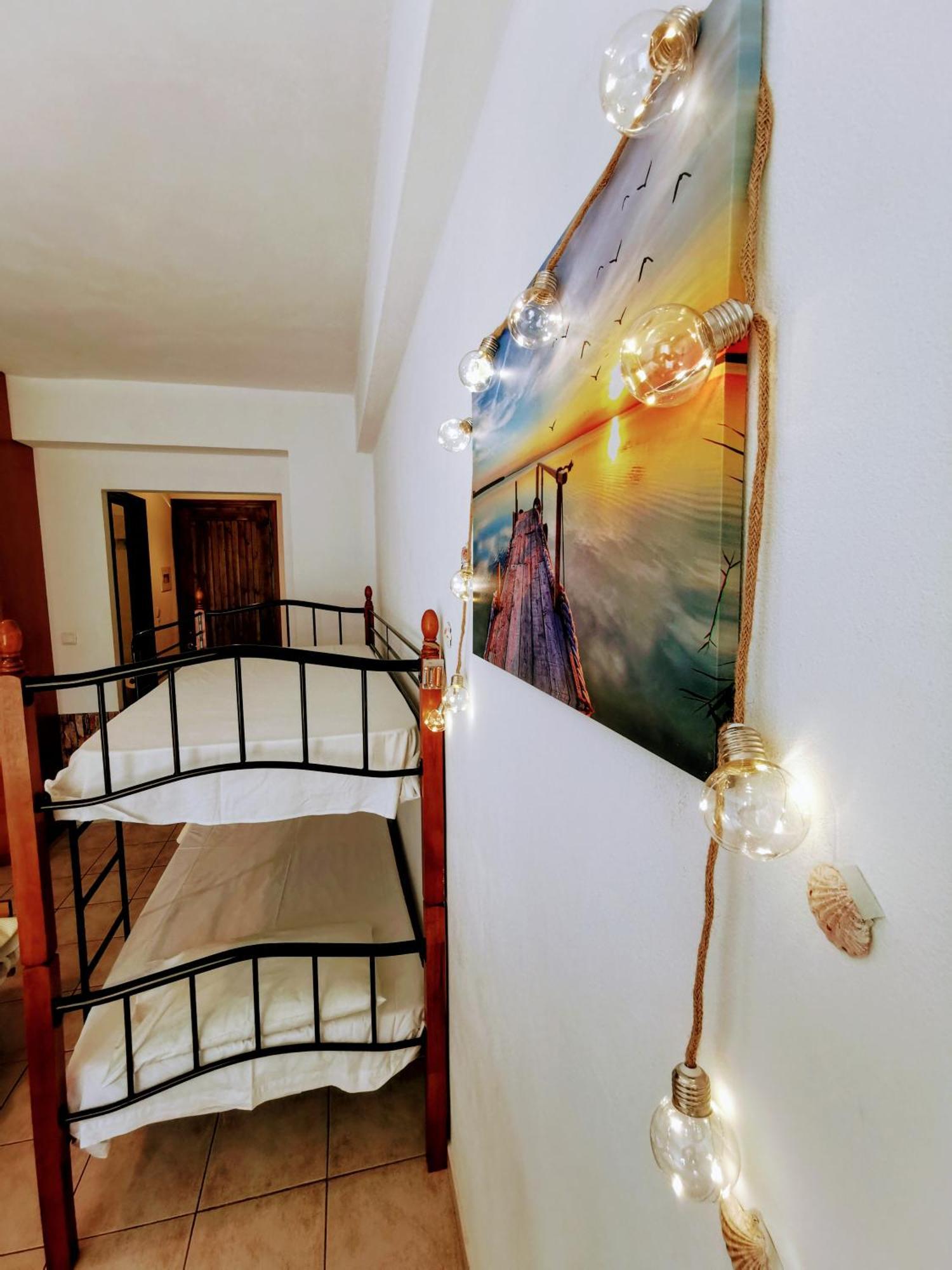 Iris Apart Otel Áyios Nikítas